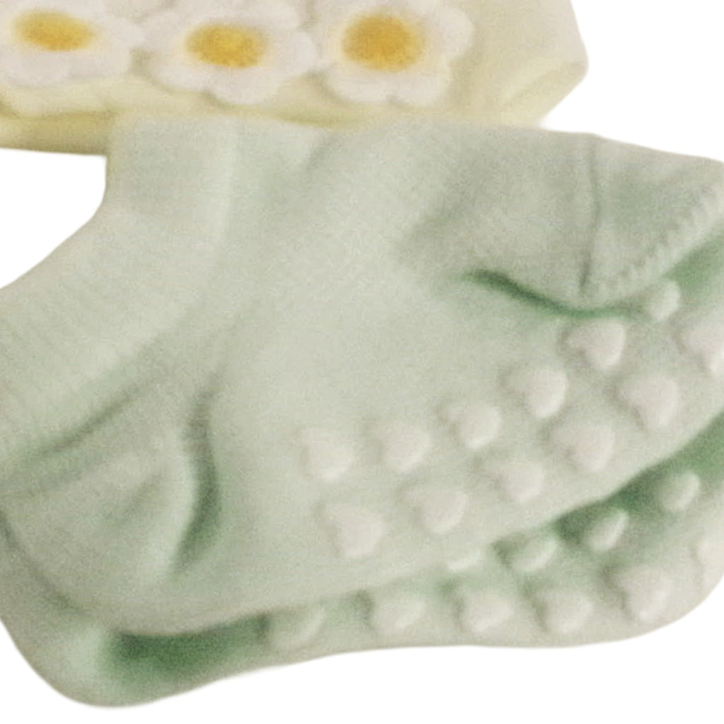 Daisy headband and mint baby socks